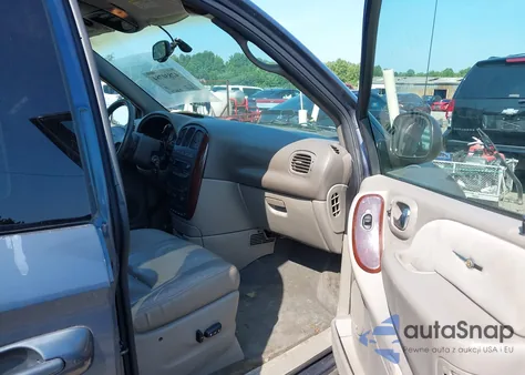 2001 Chrysler Town & Country Limited z USA, uszkodzony, nr VIN 2C8GP64L21R304826